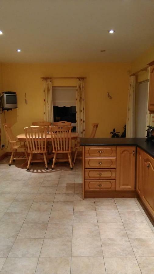 Warm And Welcoming Family Home Ballinrobe Exteriér fotografie