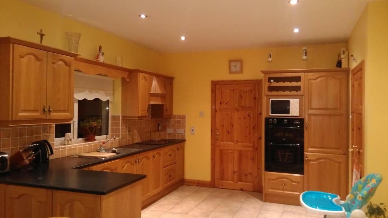 Warm And Welcoming Family Home Ballinrobe Exteriér fotografie